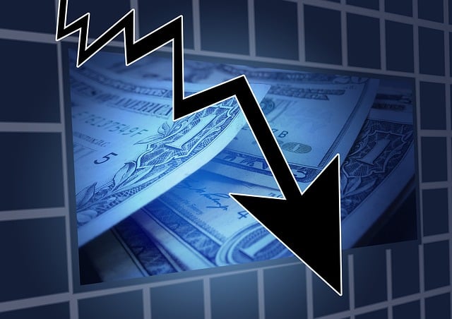原油行情再平衡窗口:供需博弈下的库存变量与资金情绪 原油行情再平衡窗口:供需博弈下的库存变量与资金情绪
